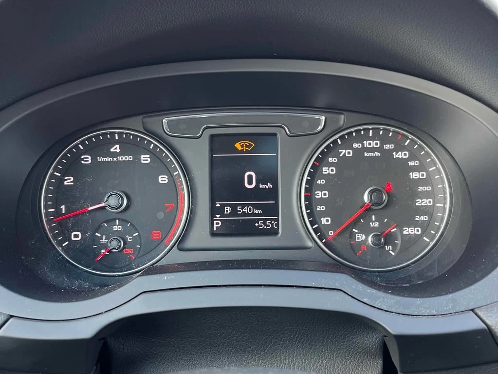 Audi Q3 * Progressiv * CARFAX * БЕЗ ПЪРВОНАЧАЛНА ВНОСКА - изображение 8