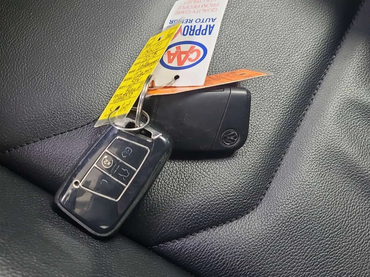 VW Tiguan Highline /CARFAX/ НАВИ/ПОДГРЕВ/КОЖА/4Х4/ПАНОРАМА - изображение 7