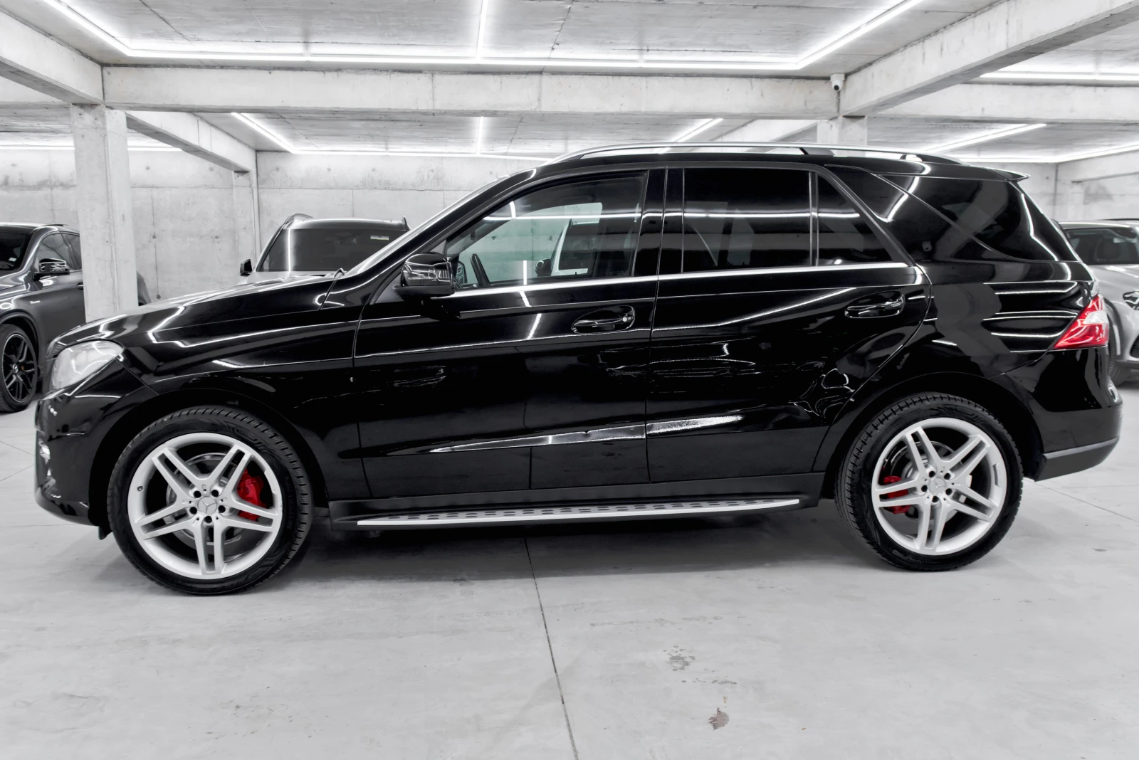 Mercedes-Benz ML 350 D AMG пакет, снимка 8 - Автомобили и джипове - 53959183