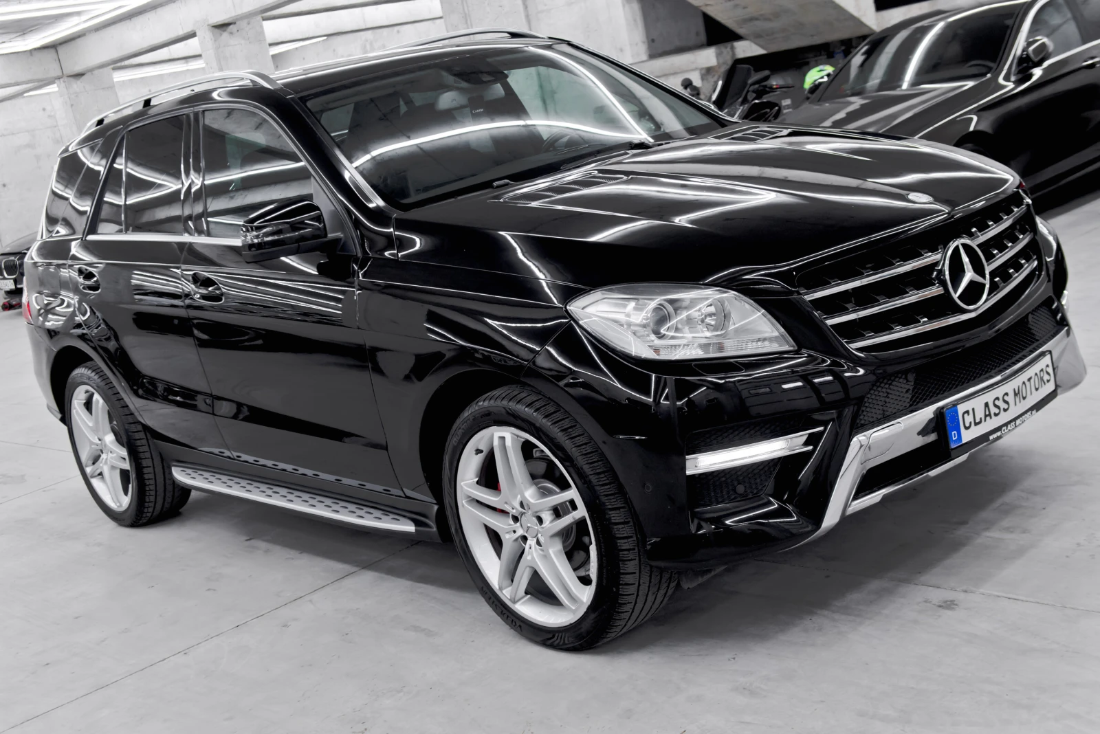 Mercedes-Benz ML 350 D AMG пакет, снимка 3 - Автомобили и джипове - 53959183