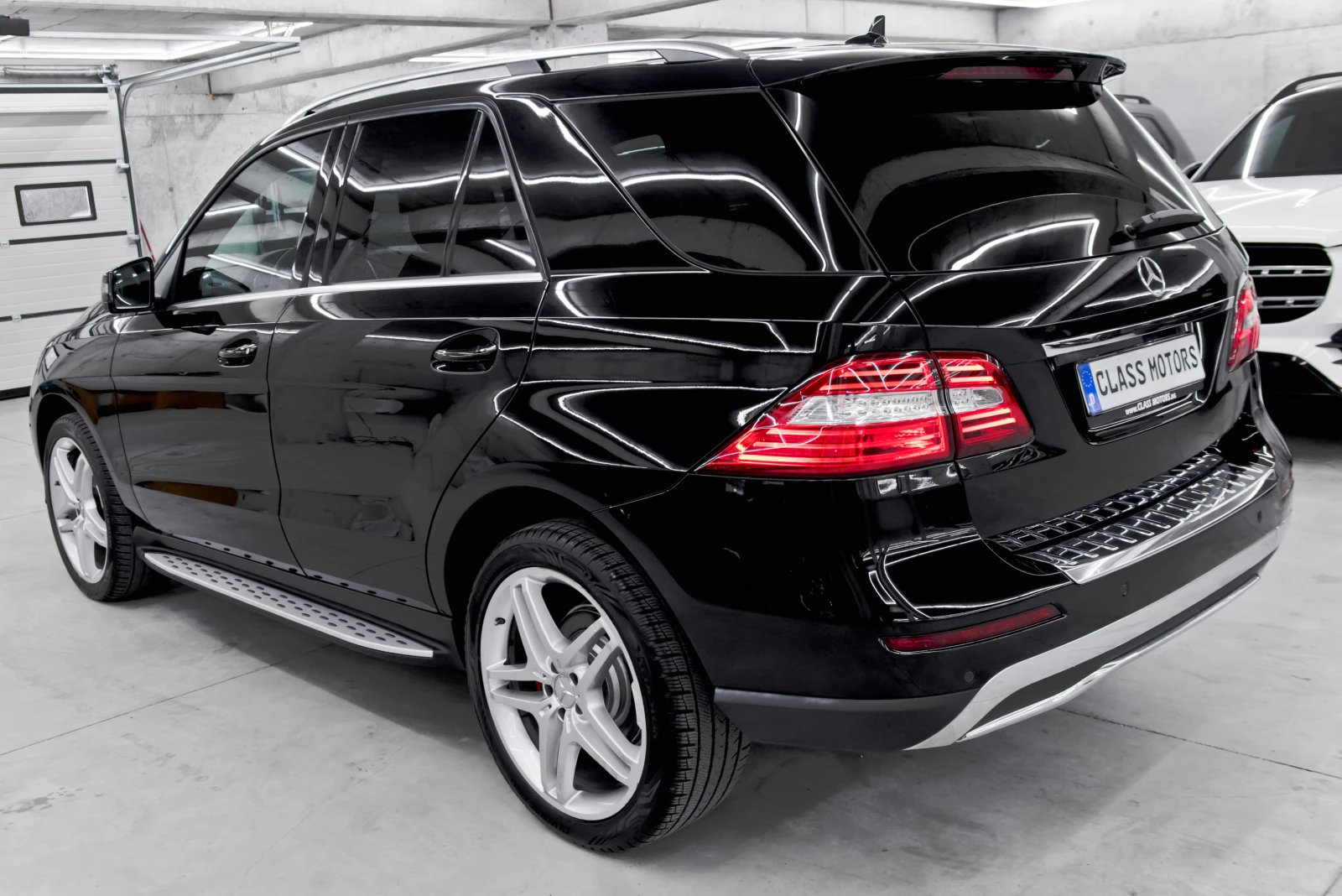 Mercedes-Benz ML 350 D AMG пакет, снимка 7 - Автомобили и джипове - 53959183
