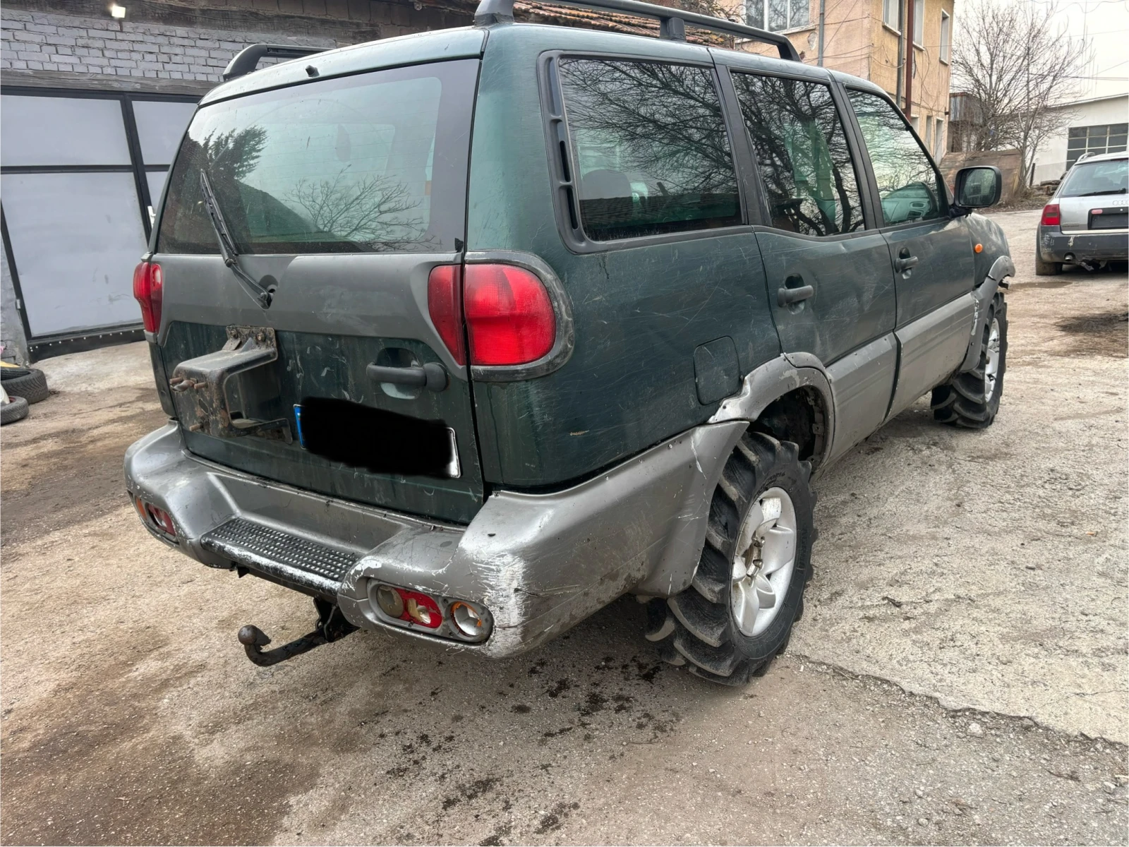 Nissan Terrano 2.7 механично гнп, снимка 4 - Автомобили и джипове - 53989615