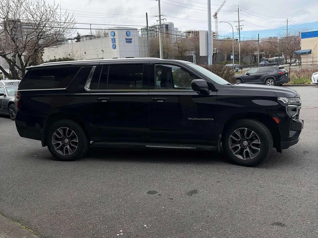 Chevrolet Suburban LS/KEYLESS/БЕЗ ИНЦИДЕНТИ, снимка 4 - Автомобили и джипове - 54093315