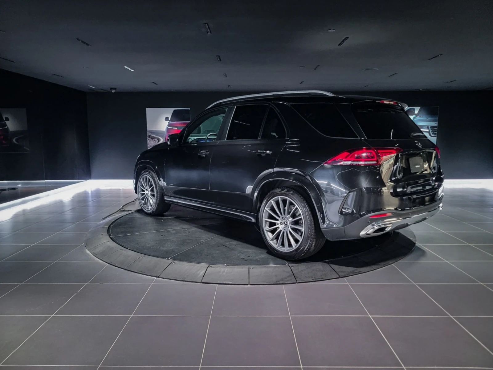 Mercedes-Benz GLE 350 AMG* LINE* BURMESTER* ХЕДЪП* 360КАМЕРА* LANE* ASSI, снимка 4 - Автомобили и джипове - 54712427