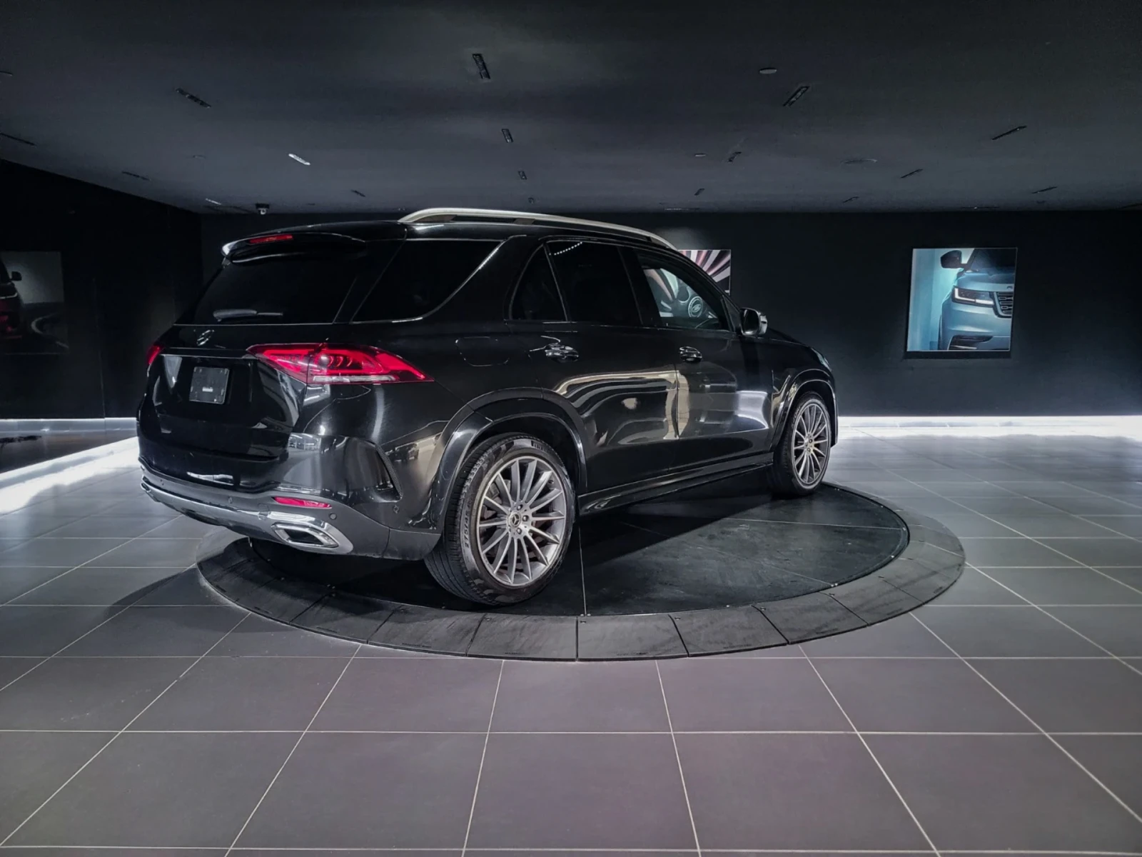 Mercedes-Benz GLE 350 AMG* LINE* BURMESTER* ХЕДЪП* 360КАМЕРА* LANE* ASSI, снимка 2 - Автомобили и джипове - 54712427