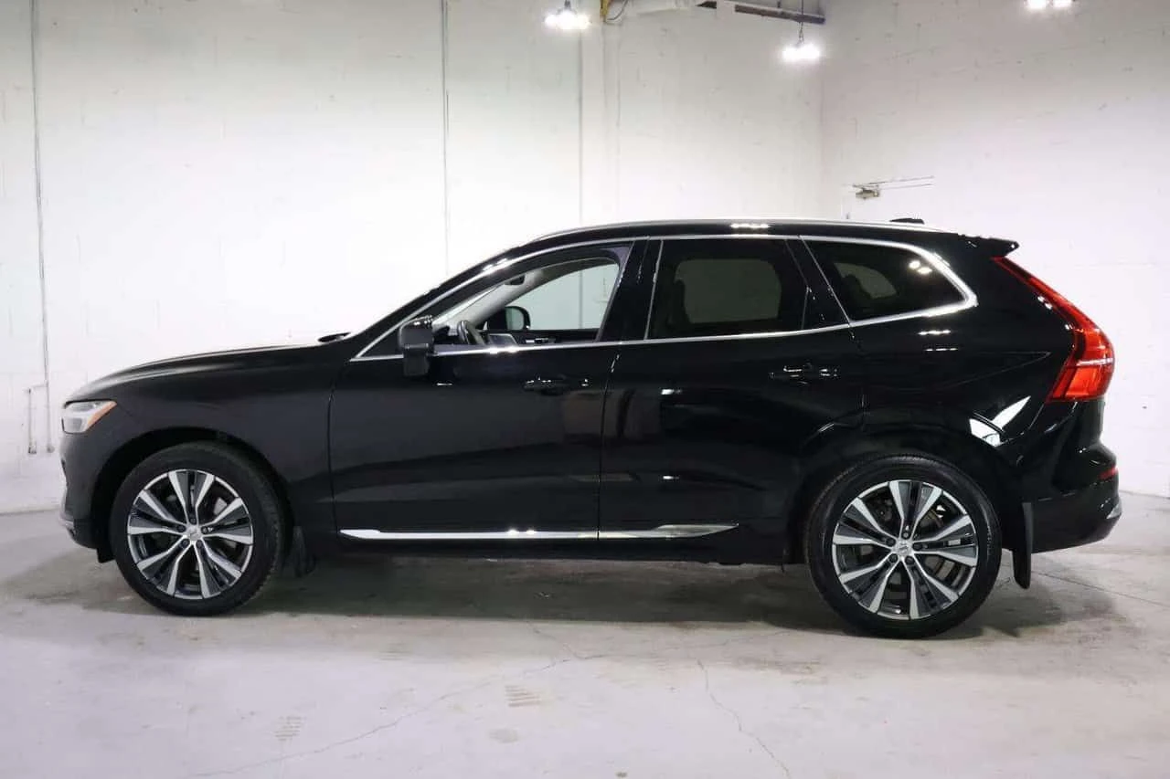 Volvo XC60 * B6 AWD Inscription | DEALER SERVICED | CLEAN CAR, снимка 3 - Автомобили и джипове - 54825794