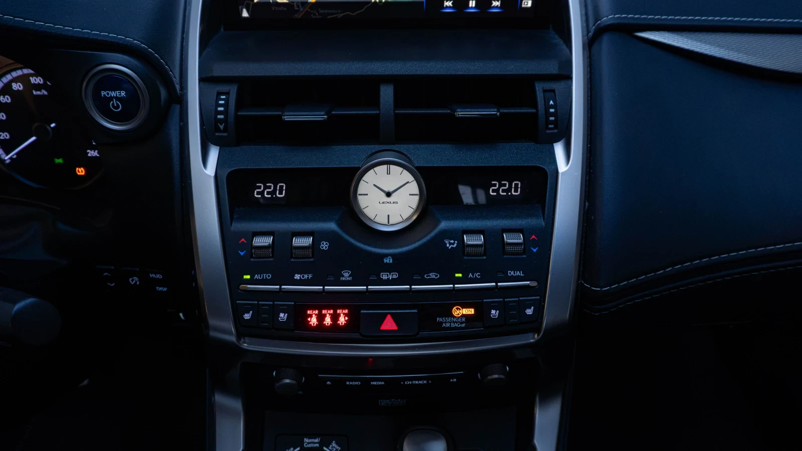 Lexus NX 300h F sport, снимка 9 - Автомобили и джипове - 56602044