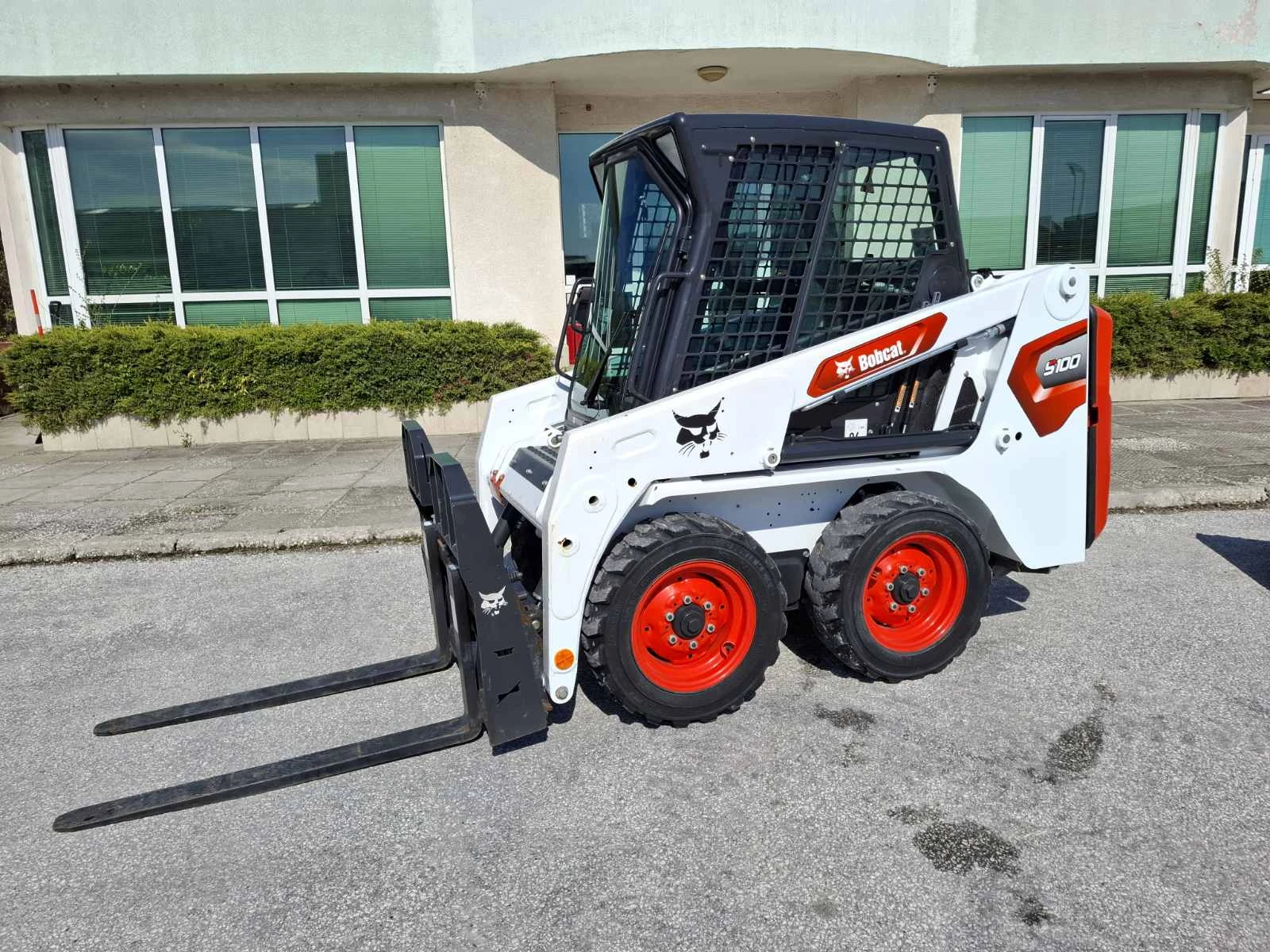 Мини челни товарачи Bobcat S 100 - изображение 2