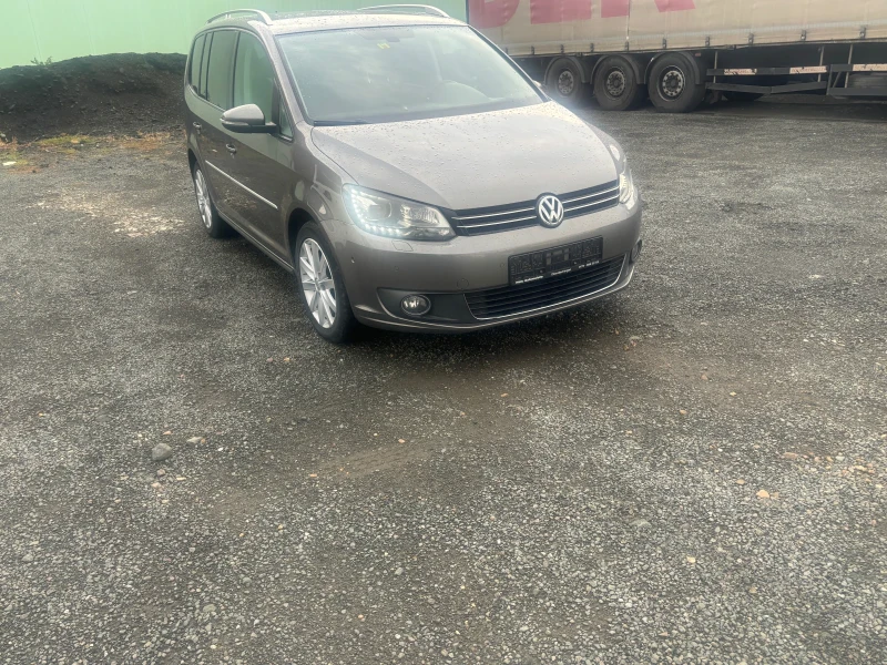 VW Touran 2.0 TDI, снимка 11 - Автомобили и джипове - 46708933