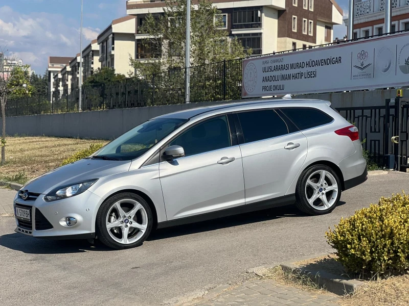 Ford Focus 2.0TDC? 140к.с всички екстри, снимка 4 - Автомобили и джипове - 47391321