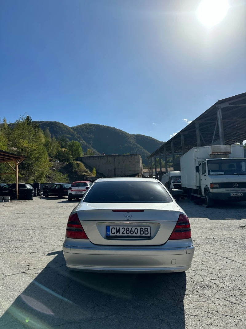 Mercedes-Benz E 320 3.2 CDI 204 hp., снимка 5 - Автомобили и джипове - 48078478