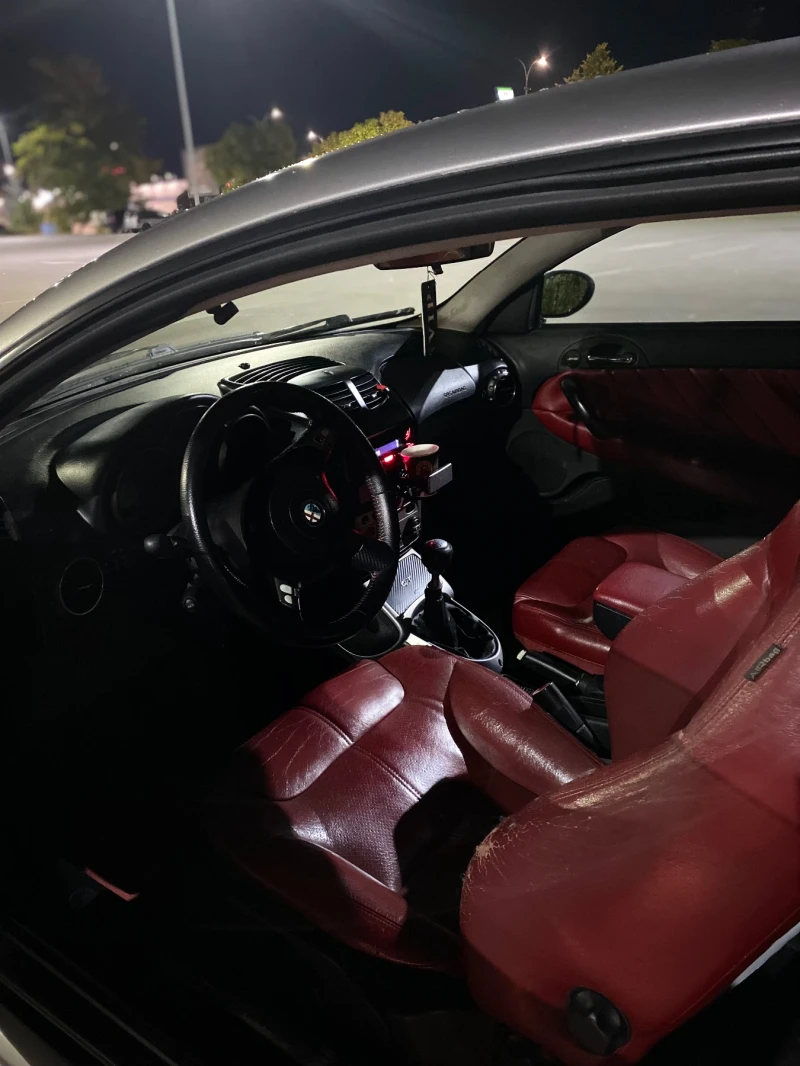 Alfa Romeo Gt 1.9 jtd, снимка 3 - Автомобили и джипове - 51946818