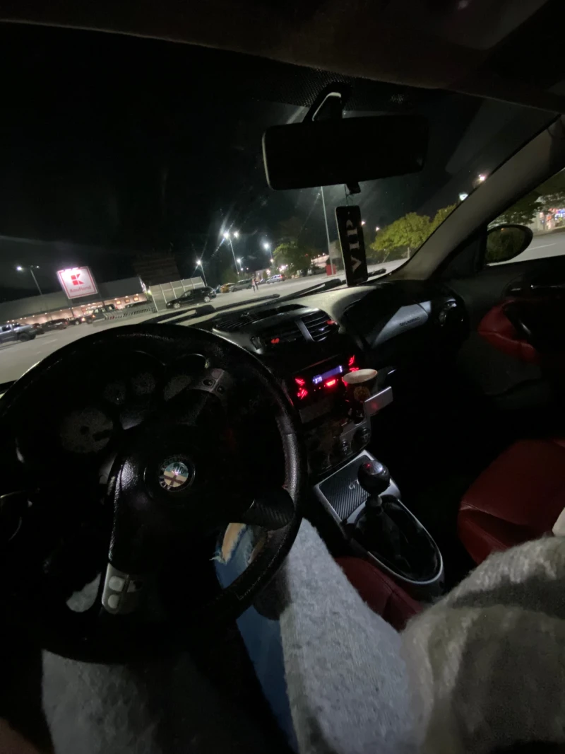 Alfa Romeo Gt 1.9 jtd, снимка 4 - Автомобили и джипове - 51946818