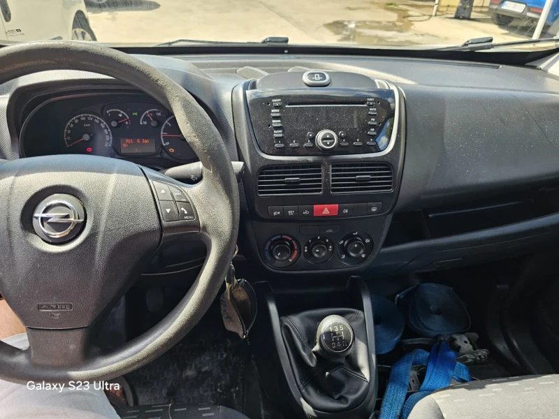 Opel Combo, снимка 4 - Автомобили и джипове - 52179231
