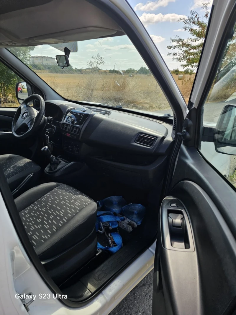 Opel Combo, снимка 6 - Автомобили и джипове - 52179231