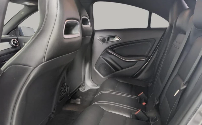 Mercedes-Benz CLA 250 4MATIC* Автокредит* , снимка 12 - Автомобили и джипове - 52749843