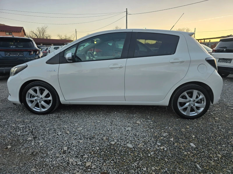 Toyota Yaris 1.5I HYBRID-115300 KM-РЕАЛНИ-ПАНОРАМА, снимка 3 - Автомобили и джипове - 52813305