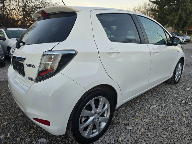 Toyota Yaris 1.5I HYBRID-115300 KM-РЕАЛНИ-ПАНОРАМА, снимка 6 - Автомобили и джипове - 52813305