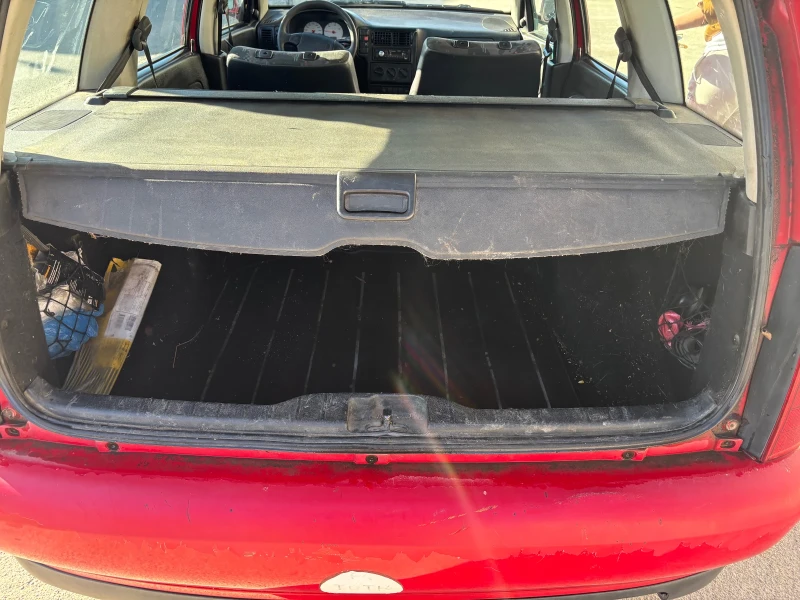 VW Polo 1.9 SDI, снимка 15 - Автомобили и джипове - 52956069