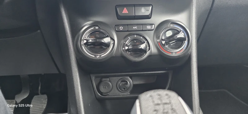 Peugeot 208 1.6 BlueHDI, снимка 12 - Автомобили и джипове - 53024666