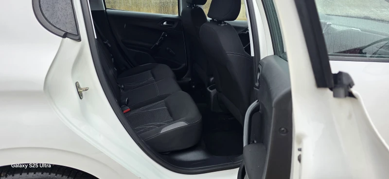 Peugeot 208 1.6 BlueHDI, снимка 10 - Автомобили и джипове - 53024666