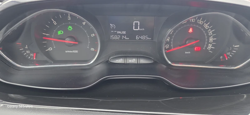 Peugeot 208 1.6 BlueHDI, снимка 13 - Автомобили и джипове - 53024666