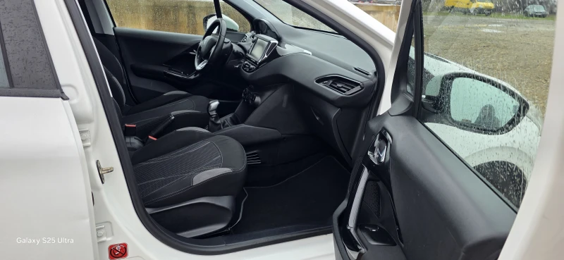 Peugeot 208 1.6 BlueHDI, снимка 8 - Автомобили и джипове - 53024666
