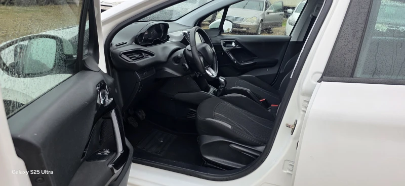 Peugeot 208 1.6 BlueHDI, снимка 7 - Автомобили и джипове - 53024666
