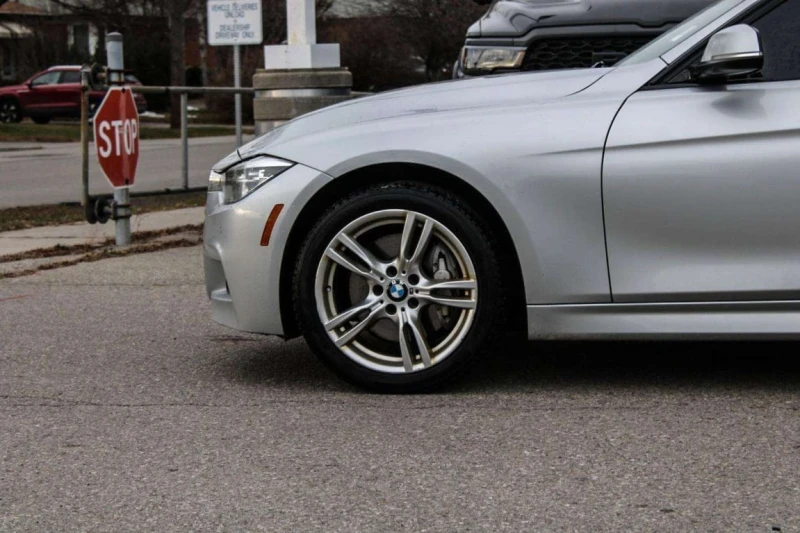 BMW 330 * xDrive SA * CARFAX * ЦЕНА ДО БГ, снимка 9 - Автомобили и джипове - 53237246