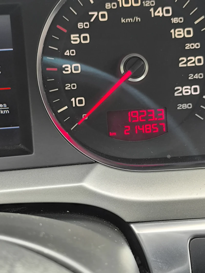 Audi A6 2.7 TDI, снимка 11 - Автомобили и джипове - 53382042