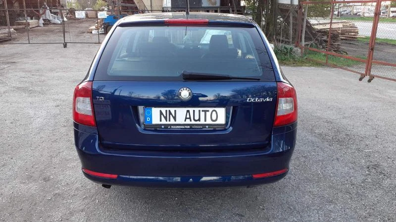 Skoda Octavia 1.6TDI, снимка 7 - Автомобили и джипове - 46697955