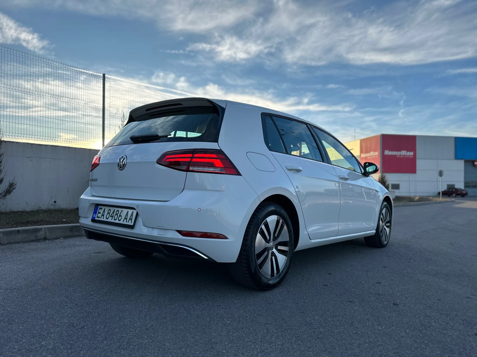 VW Golf E-GOLF 7.5 - изображение 4