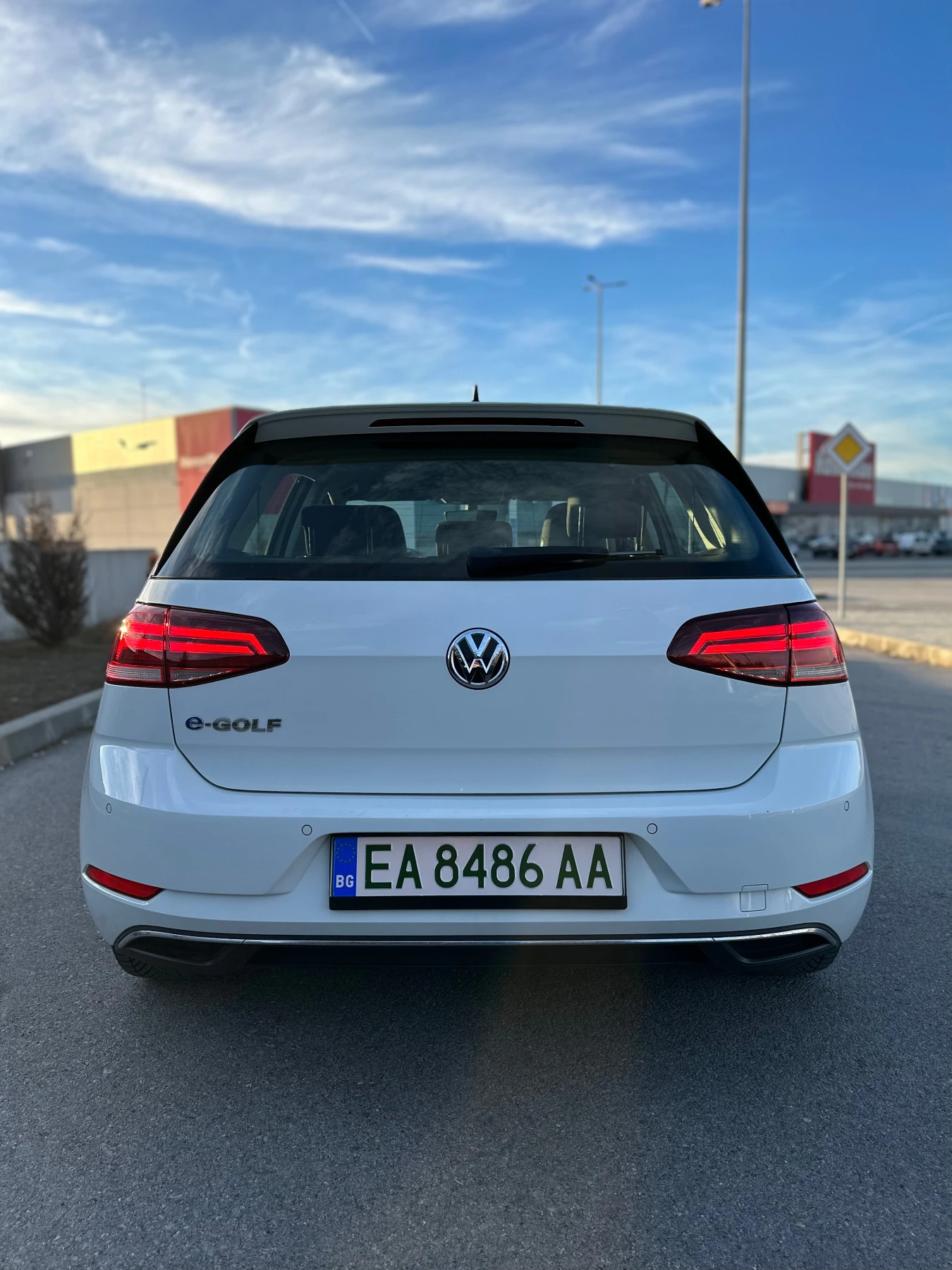 VW Golf E-GOLF 7.5 - изображение 2