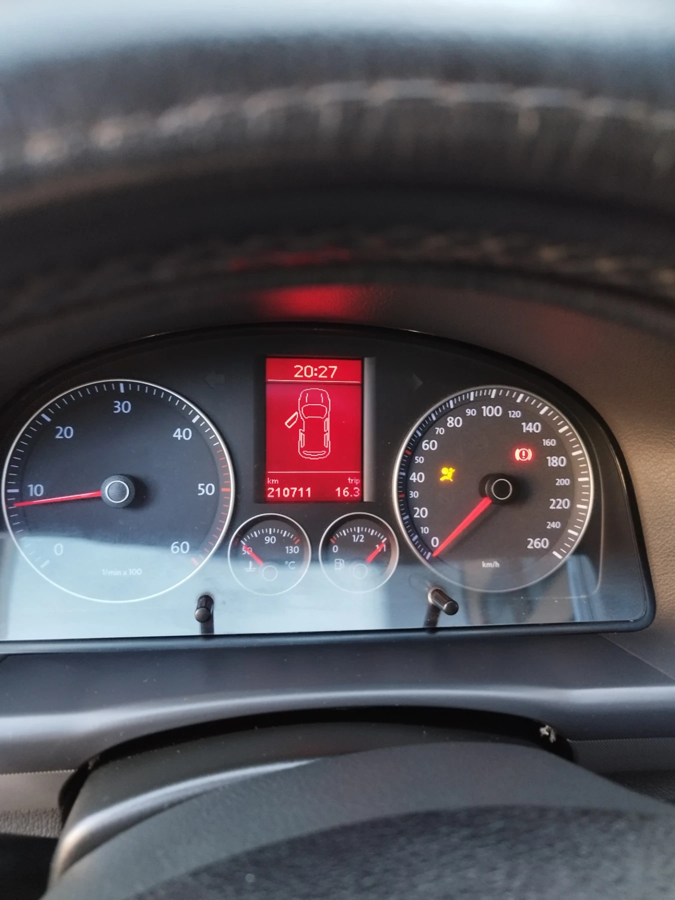 VW Touran 2.0 TDI - изображение 5