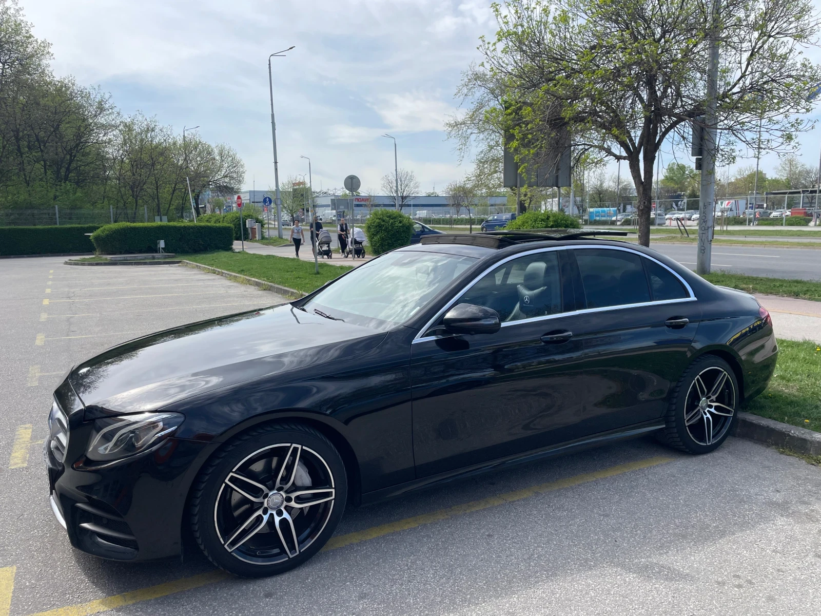 Mercedes-Benz E 220 E 220 AMG - изображение 2