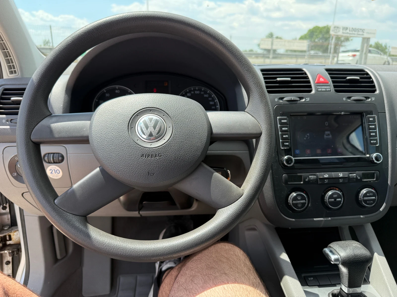 VW Golf 1.6* АВТОМАТИК* НАВИГАЦИЯ* НОВИ ГУМИ* SPECIALE* *  - изображение 9