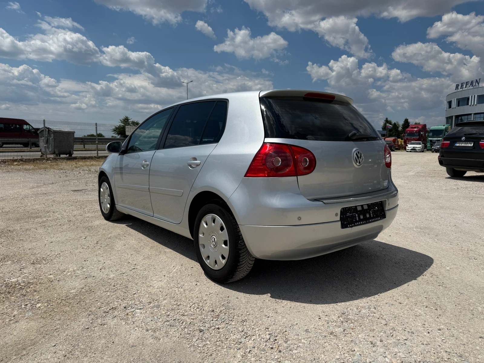 VW Golf 1.6* АВТОМАТИК* НАВИГАЦИЯ* НОВИ ГУМИ* SPECIALE* *  - изображение 3
