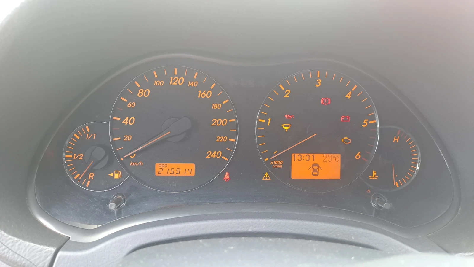 Toyota Avensis 2.2 DCAT - 177 к.с. фейслифт - изображение 10