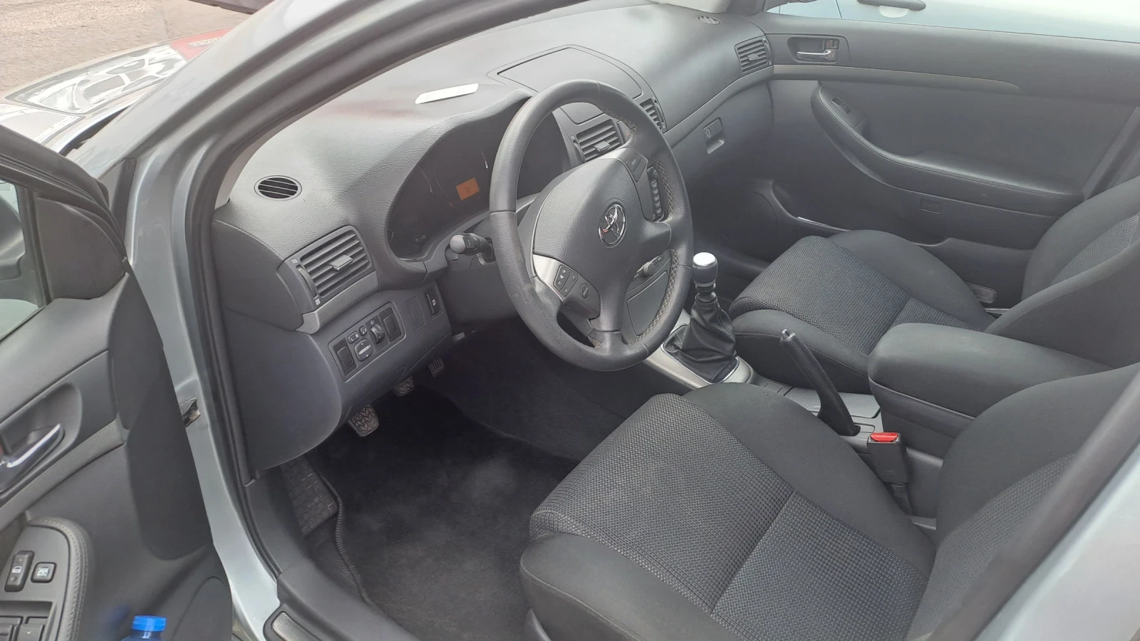 Toyota Avensis 2.2 DCAT - 177 к.с. фейслифт - изображение 7