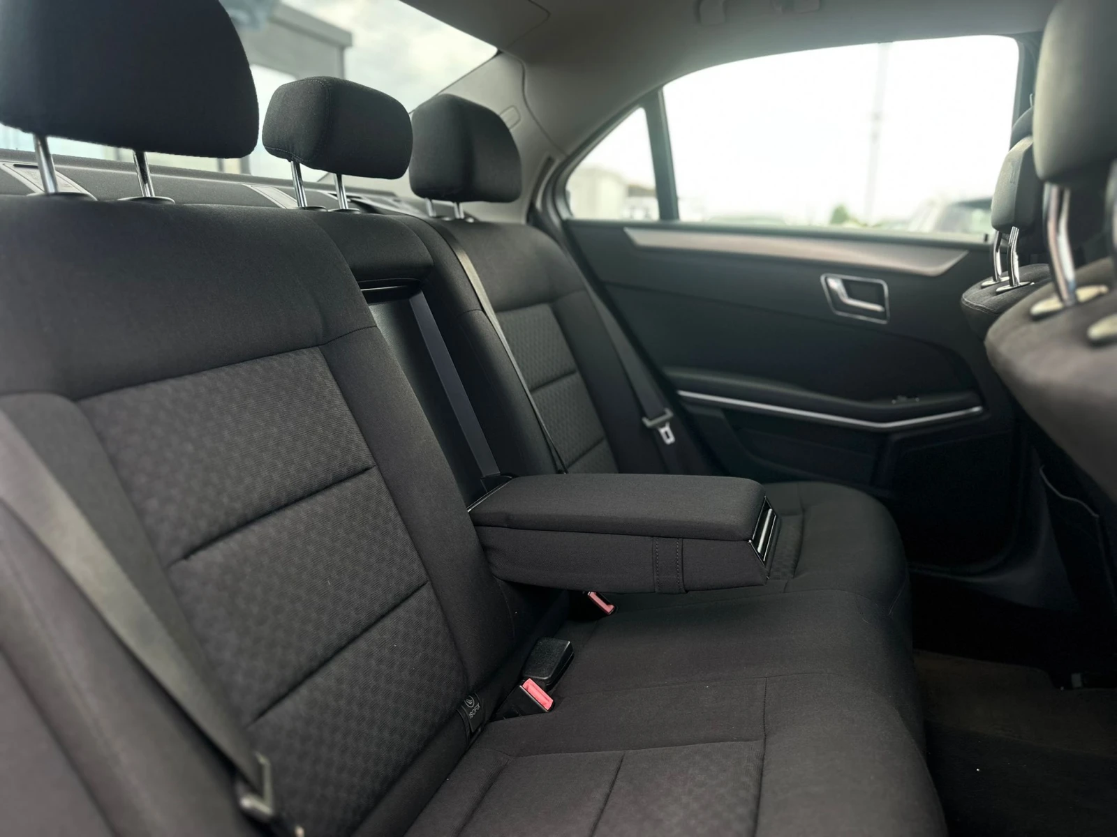 Mercedes-Benz E 200 / 2.2 CDI / 136 HP /  / EURO 5 / TOP / | Mobile.bg   11