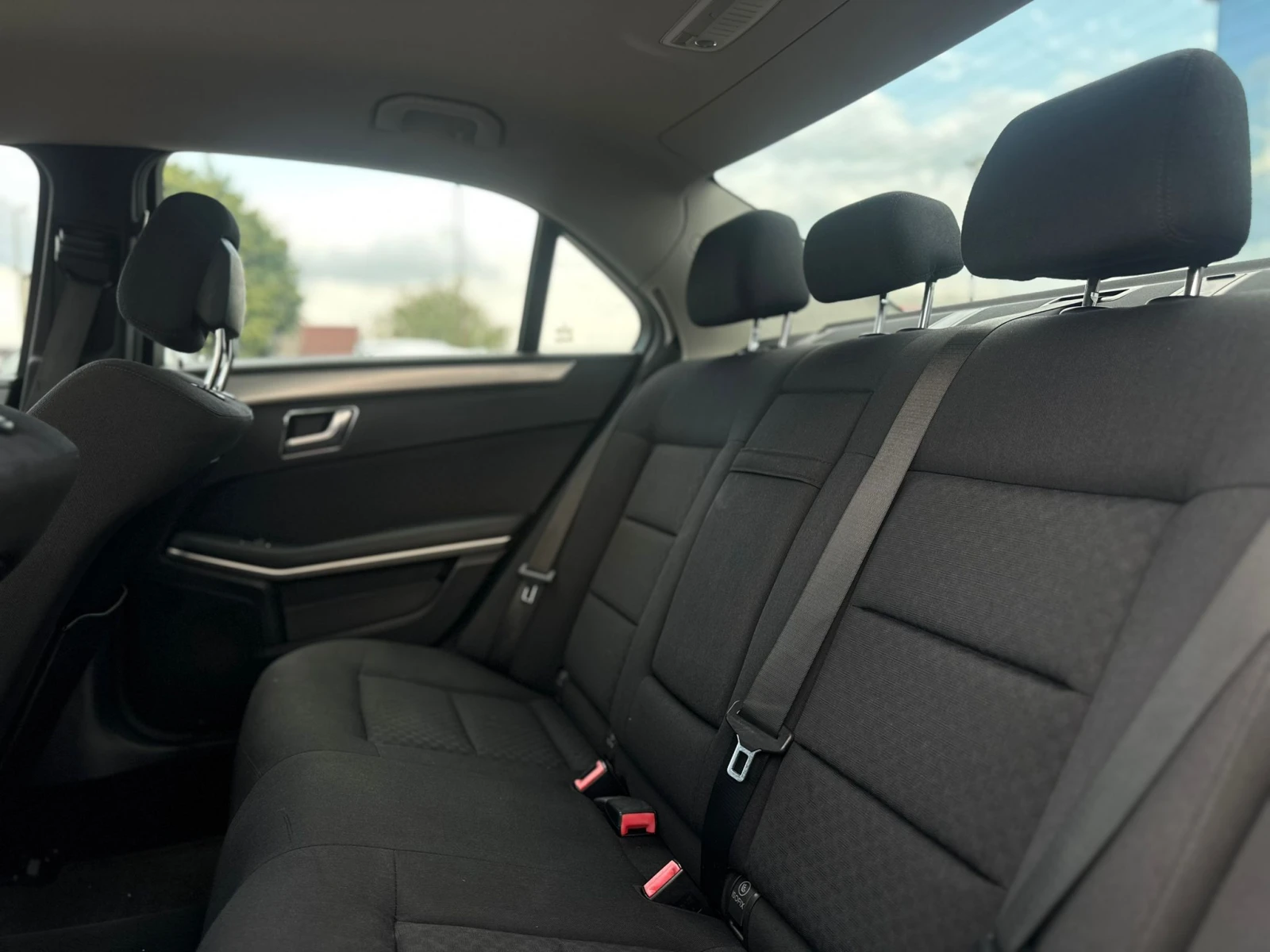 Mercedes-Benz E 200 / 2.2 CDI / 136 HP / СЕДАН / EURO 5 / TOP / - изображение 10