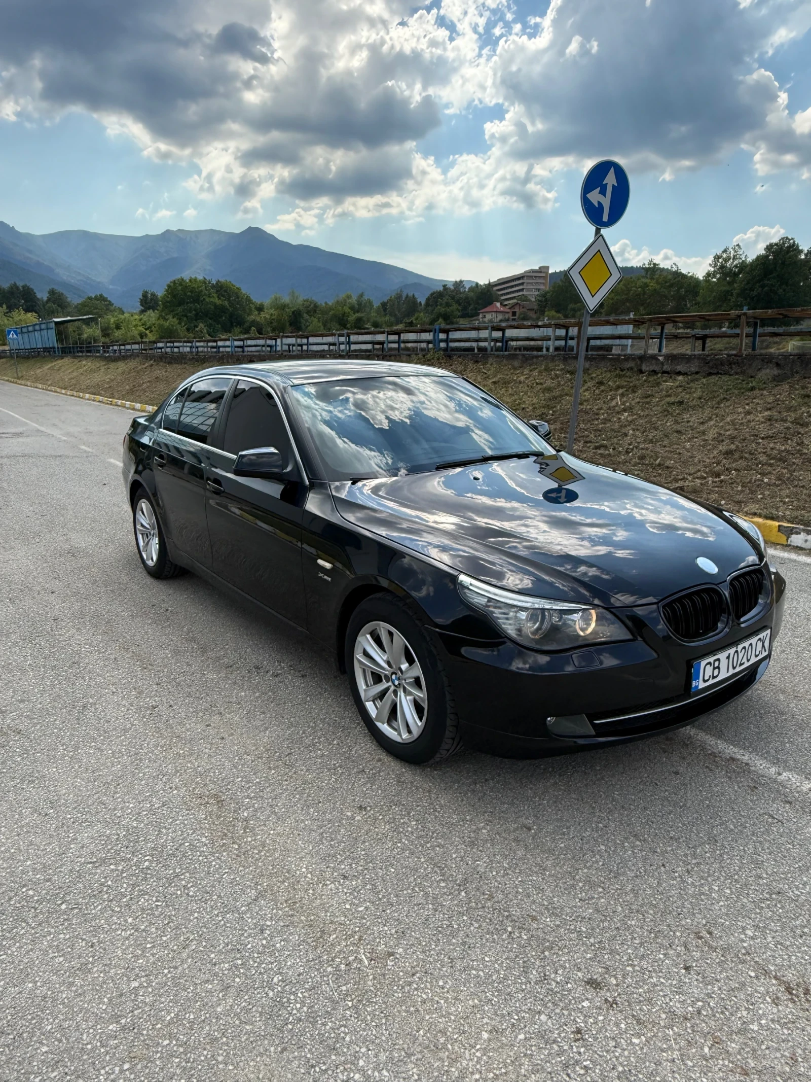 BMW 525 3.0 D, X DRIVE - изображение 6