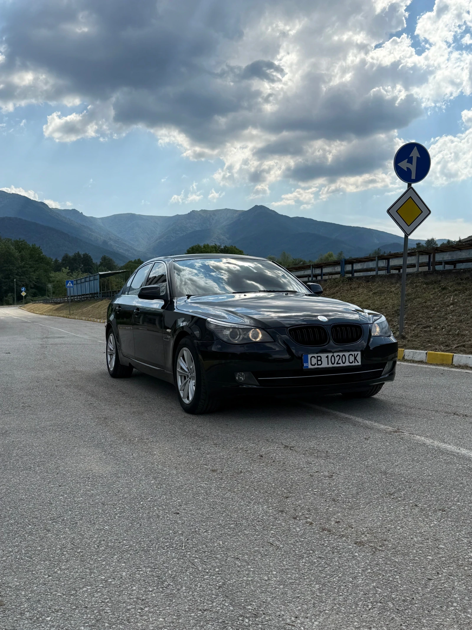 BMW 525 3.0 D, X DRIVE - изображение 5