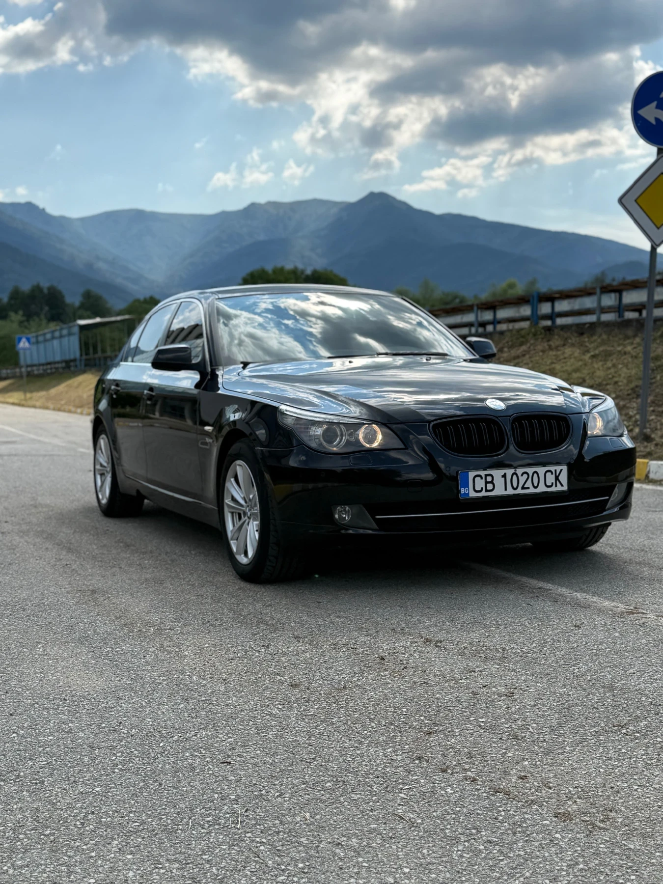 BMW 525 3.0 D, X DRIVE - изображение 4