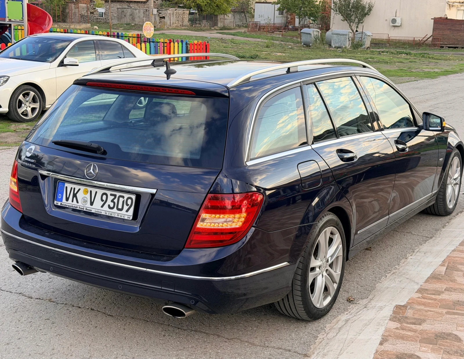 Mercedes-Benz C 300  - изображение 6