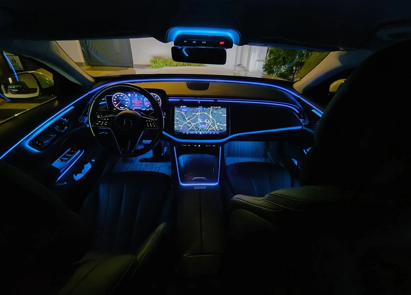 Mercedes-Benz E 200  - изображение 6