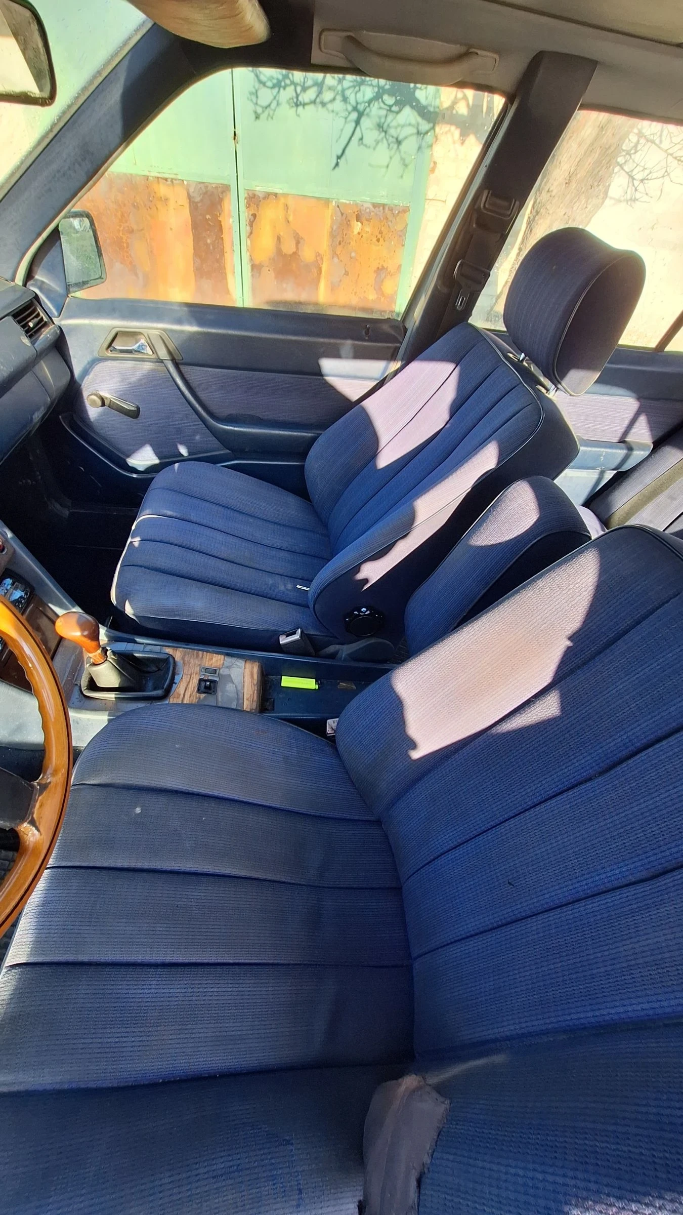 Mercedes-Benz 124 200e - изображение 10