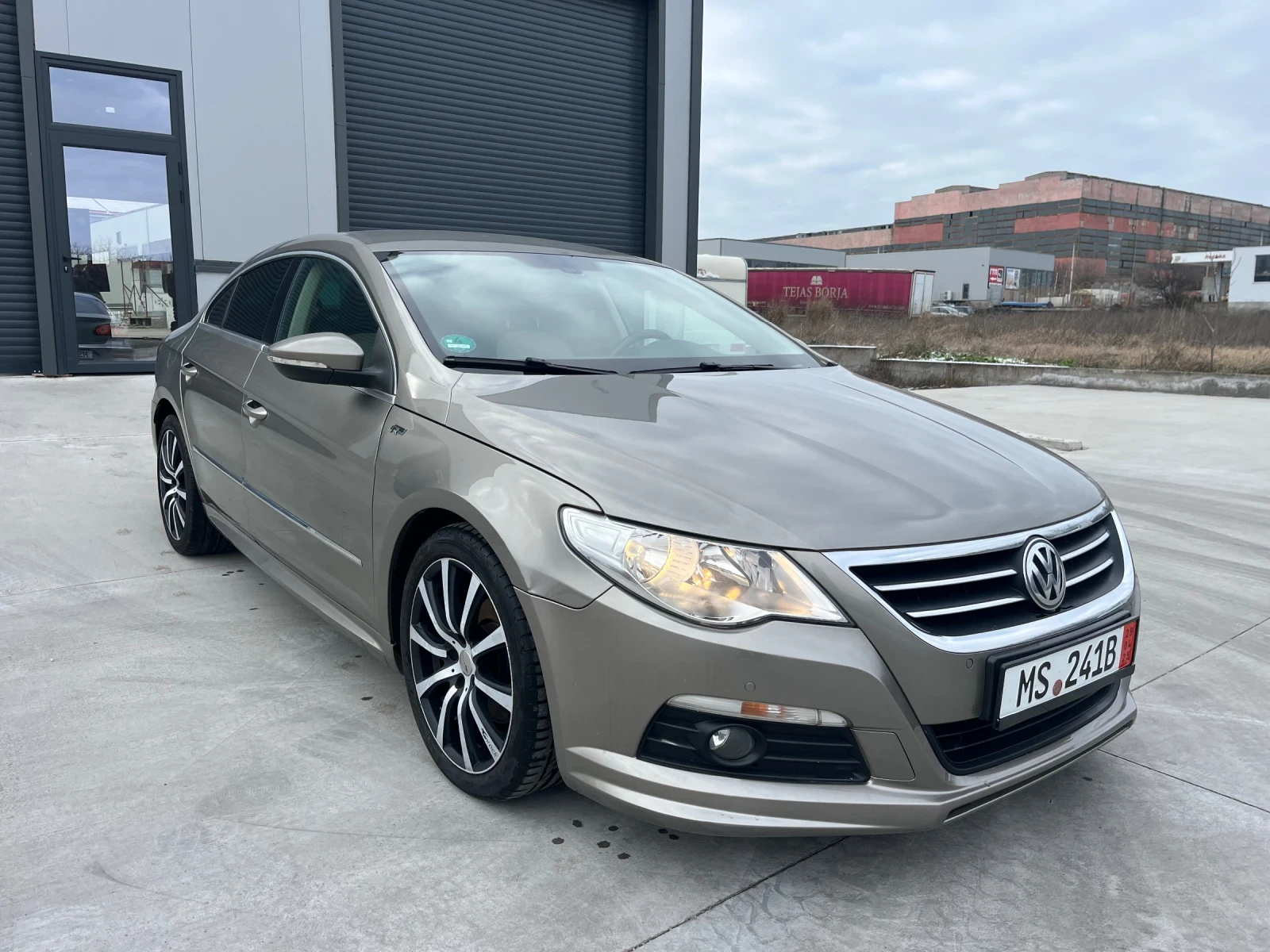 VW CC R-Line - изображение 2
