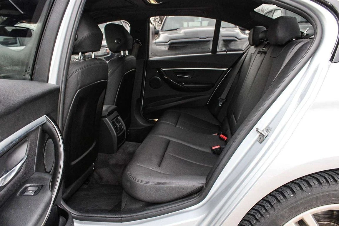 BMW 330 * xDrive SA * CARFAX * ���� �� �� | Mobile.bg � ����������� 16