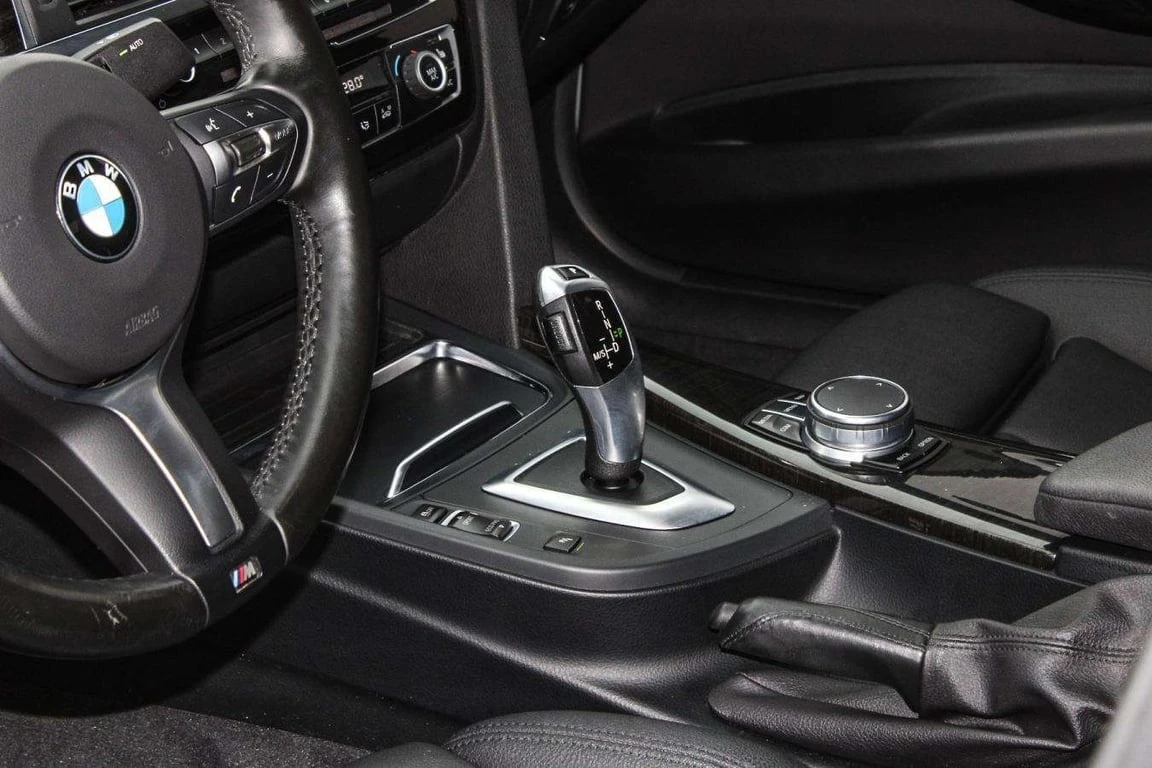 BMW 330 * xDrive SA * CARFAX * ���� �� �� | Mobile.bg � ����������� 11